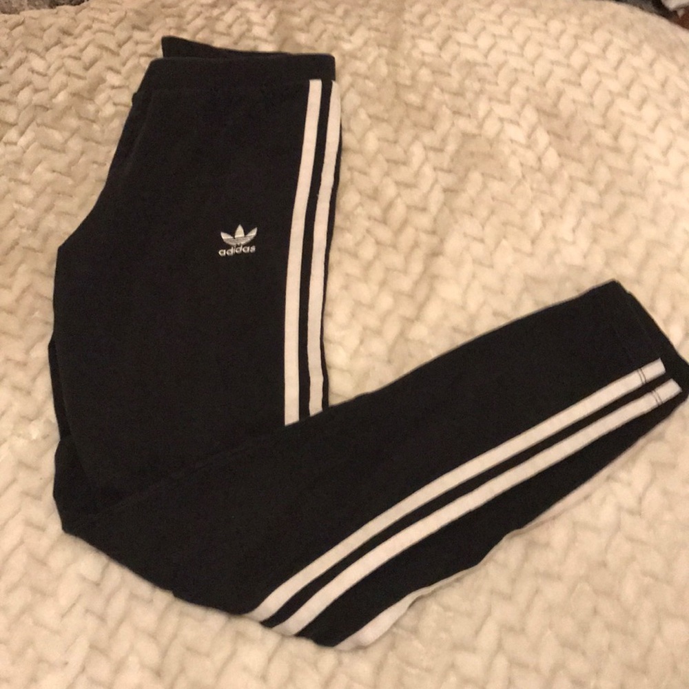 ADIDAS LEGGINGS!!